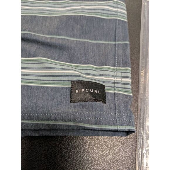 RIP CURL Lay Days Pacific Rinse Stripe 17'' Volley Shorts Men's 38 - Picture 4 of 6